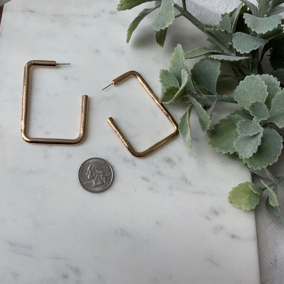 The Leila - Thick Rectangle Golden Hoop Earrings - Picture 6 of 7